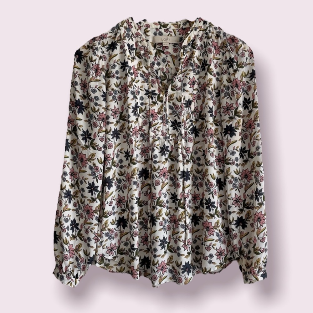 Loft || floral v-neck blouse
